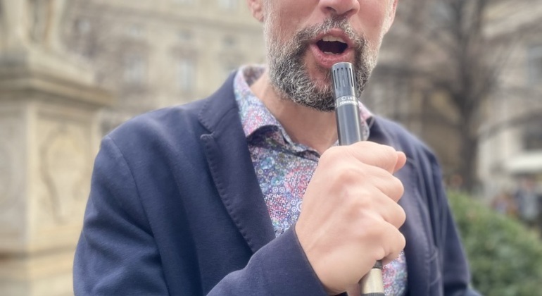 Stand Up Comedy Free Tour Milan Provided by michele arouch