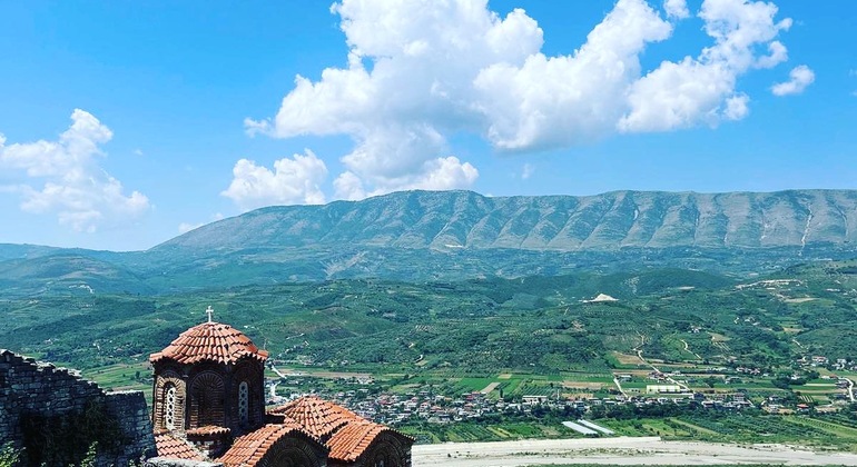 Visita guiada gratuita ao Castelo de Berat: Um passeio através da pedra, das histórias e do tempo Albânia &mdash; #4