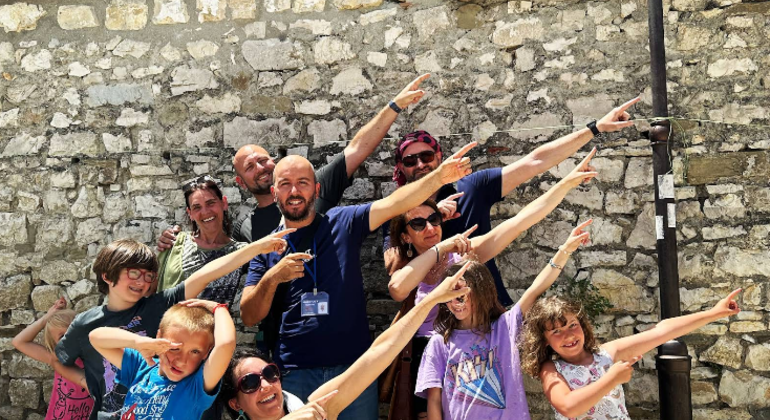 Kostenlose Besichtigung der Burg Berat: Ein Spaziergang durch Stein, Geschichten und Zeit Bereitgestellt von VISIT ALBANIA TOUR OPERATOR 