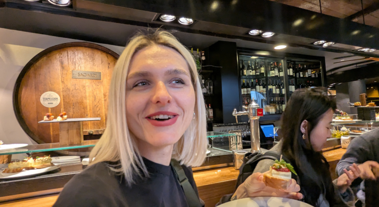 Barcelona: Gothic Quarter Tapas & Taverns Food & Wine Tour Provided by TECTICKETS