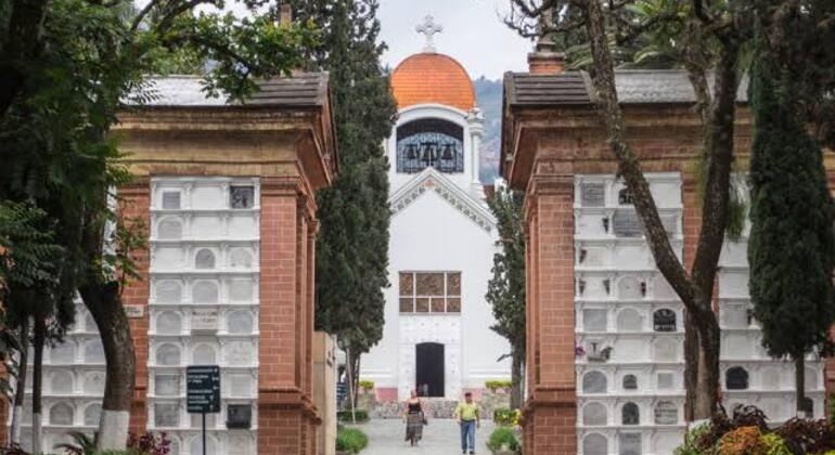San Pedro Cemetery Museum & Prado Park Tour Colombia &mdash; #7