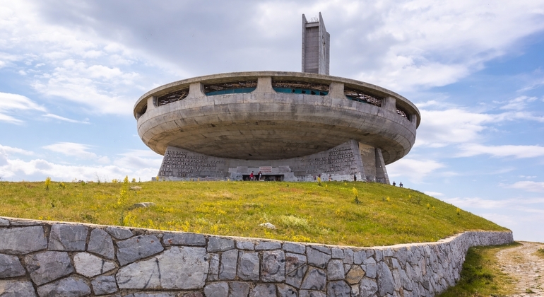 From Veliko Tarnovo: Half-Day Tour to Buzludzha and Shipka