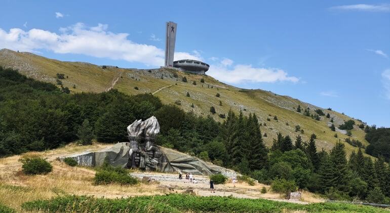 from-veliko-tarnovo-half-day-tour-to-buzludzha-and-shipka-es-4
