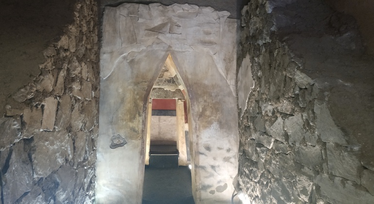 from-veliko-tarnovo-day-tour-to-the-valley-of-roses-kings-en-1