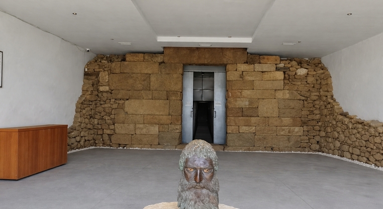 from-veliko-tarnovo-day-tour-to-the-valley-of-roses-kings-en-7