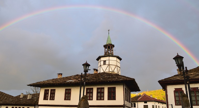 from-veliko-tarnovo-guided-day-tour-to-tryavna-by-train-en-1