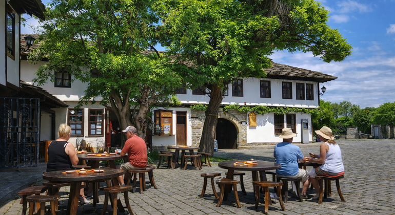 from-veliko-tarnovo-guided-day-tour-to-tryavna-by-train-en-10