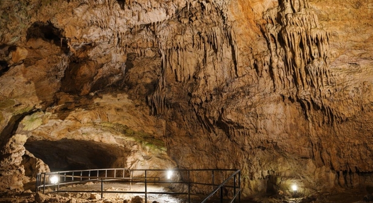 from-veliko-tarnovo-bacho-kiro-cave-etar-crafts-village-en-3