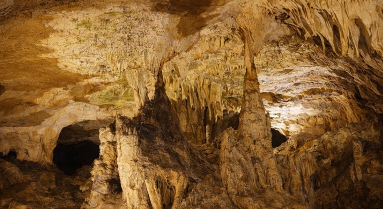 from-veliko-tarnovo-bacho-kiro-cave-etar-crafts-village-en-4