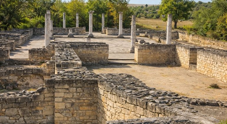 De Veliko Tarnovo: Visita ao túmulo de Sveshtari e à fortaleza de Abritus Bulgária &mdash; #8