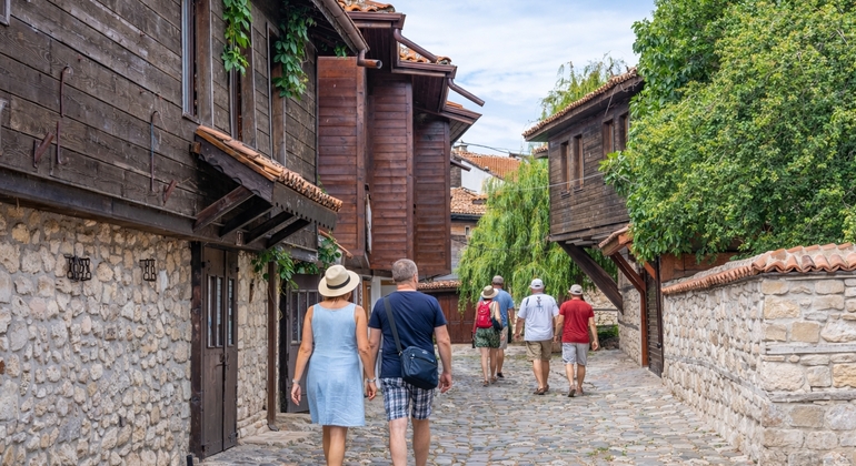 from-veliko-tarnovo-unesco-nessebar-old-town-pomorie-tomb-en-1