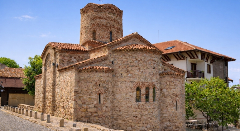 from-veliko-tarnovo-unesco-nessebar-old-town-pomorie-tomb-en-4