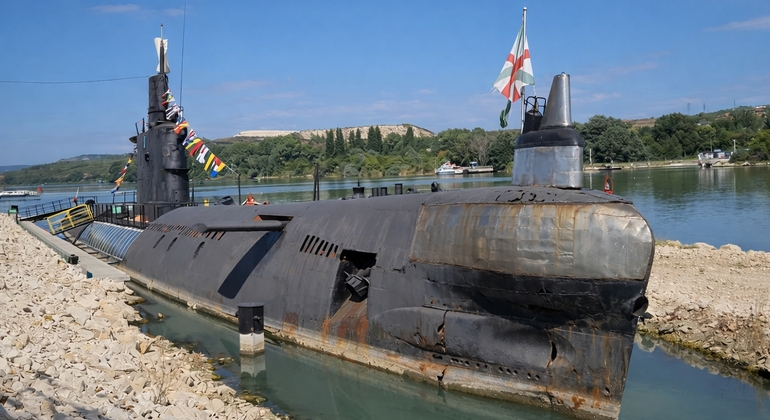 Desde Veliko Tarnovo: Visita al submarino soviético y al Museo del Vidrio Bulgaria &mdash; #2