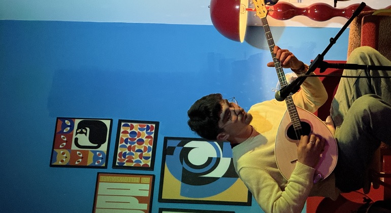 Auténtico Free Tour Griego: Música en vivo, danza y cultura en Atenas  Grecia &mdash; #4