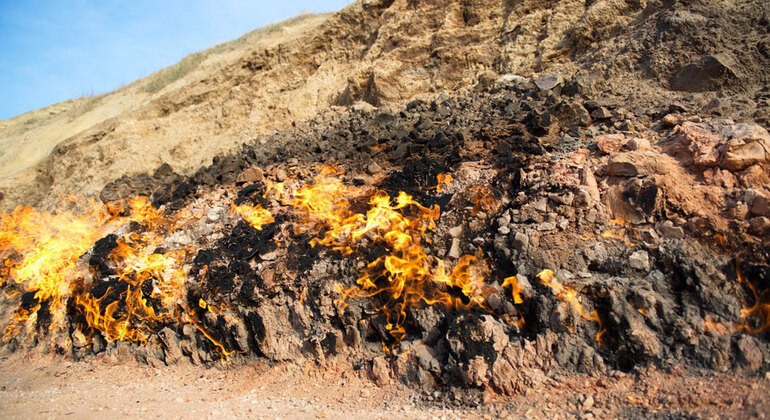 Mud Volcanoes and Gobustan Private Tour with Yanardag & Fire Temple Azerbaijan &mdash; #4