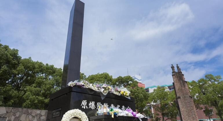 walking-free-tour-atomic-bomb-hypocentre-park-nagasaki-peace-park-es-1