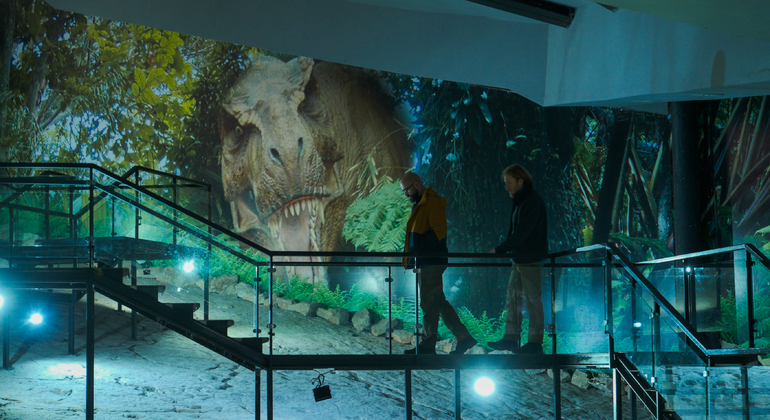 Kutaisi: Dinosauri e vino, tour delle grotte Sataplia e Tetra Georgia &mdash; #5