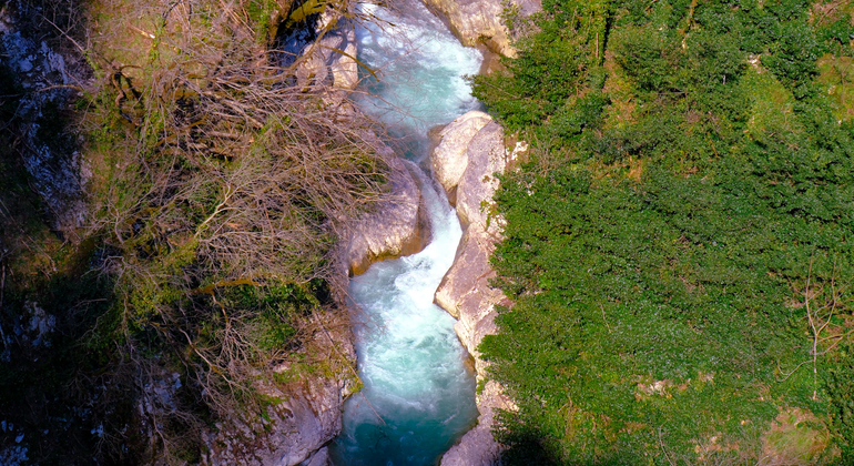 Kutaisi: Cañones y cascadas con comida local Georgia &mdash; #14