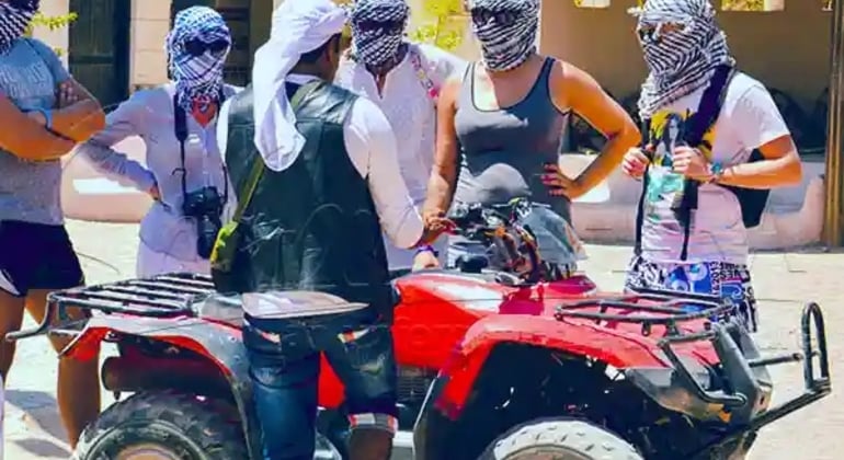 Viagem de Safari em Hurghada Quatro Horas: Buggy de praia ao melhor preço Organizado por Maheratya