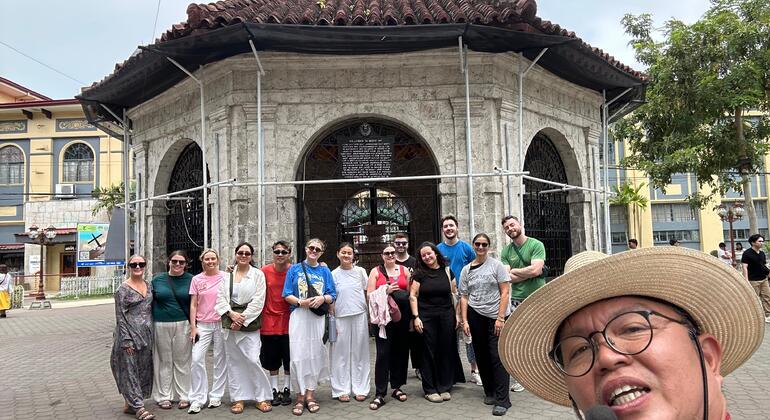 Recorrido gratuito a pie por Cebú con paseo en jeepney y comida local