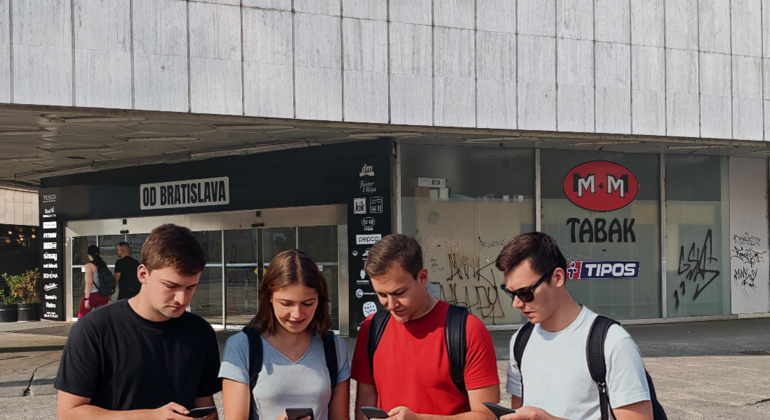 Juego de escape al aire libre: Detengamos el virus en Bratislava Eslovaquia &mdash; #8