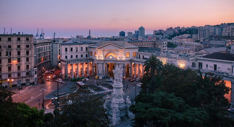 Visite libre de Gênes : ruelles cachées, palais et saveurs locales, Italy