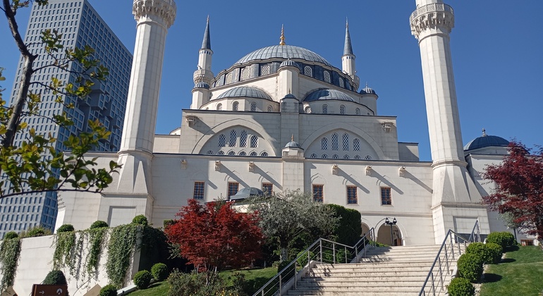 Descubra las joyas ocultas de Tirana a través de un recorrido gratuito a pie Albania &mdash; #15