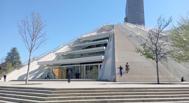 Descubra las joyas ocultas de Tirana a través de un recorrido gratuito a pie Albania &mdash; #19