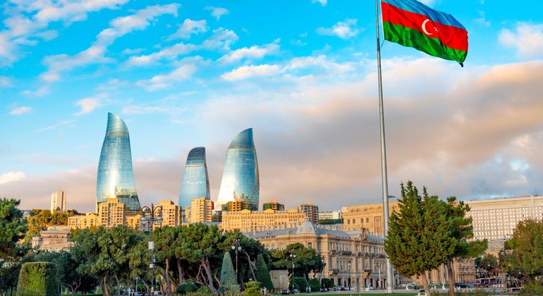 Primo sguardo a Baku: Via Nizami, città vecchia e viale del mare Azerbaigian &mdash; #6
