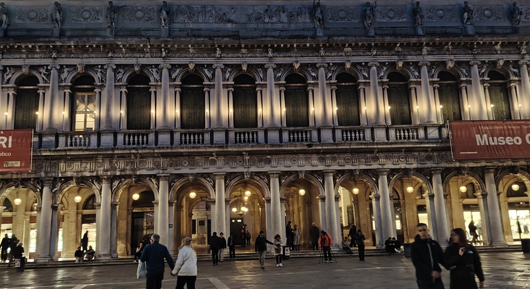 Venecia: Visita nocturna al Palacio Ducal Operado por Ale Fragalla