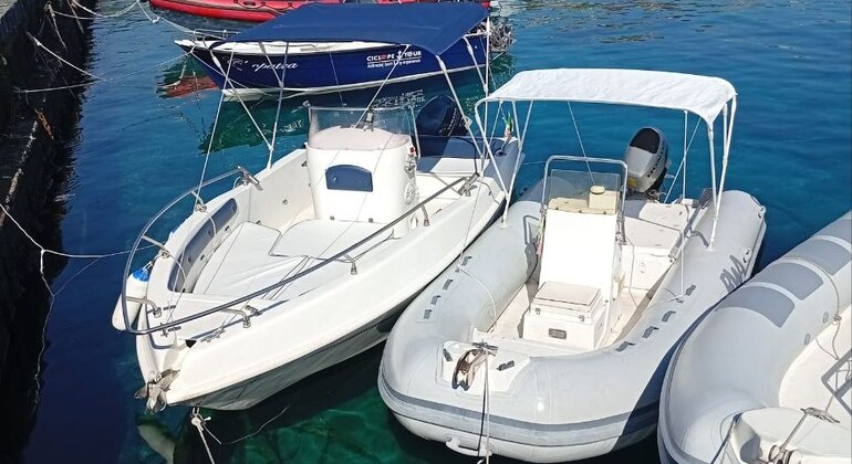 myth-lava-literature-the-aci-castello-aci-trezza-free-walking-tour-es-8