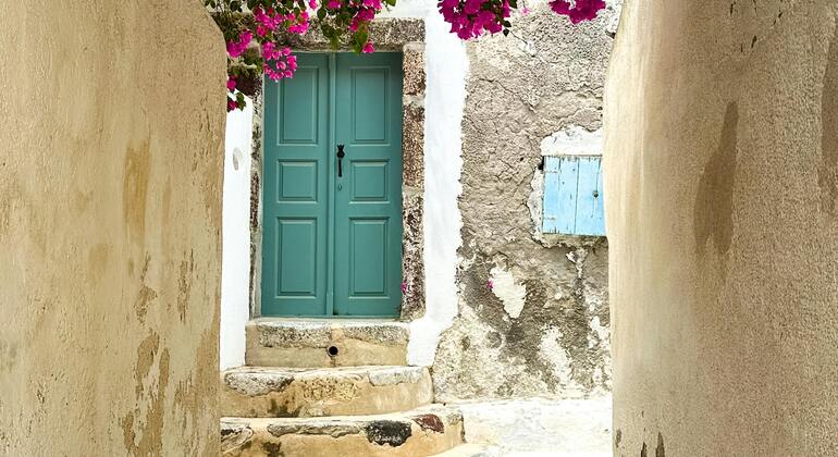 fira-the-art-of-living-in-santorini-guided-tour-recommendations-es-2