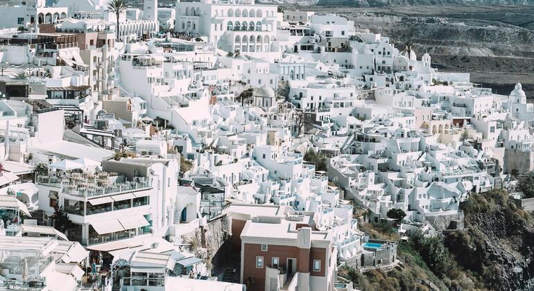 fira-the-art-of-living-in-santorini-guided-tour-recommendations-es-5