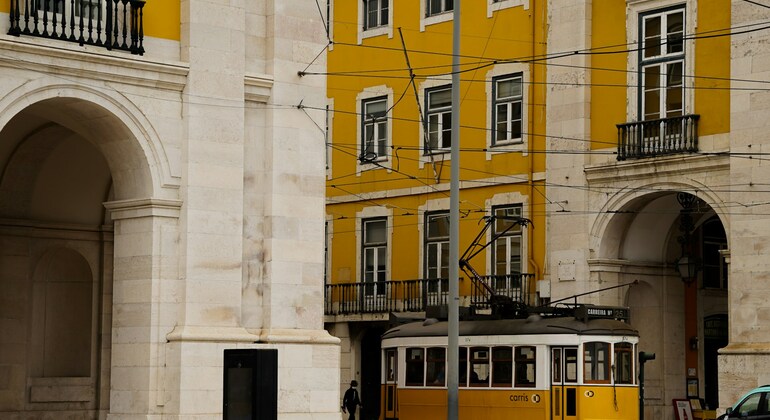 Tour gratuito dell'Alfama: Fado, strade e storie della vecchia Lisbona Portogallo &mdash; #2