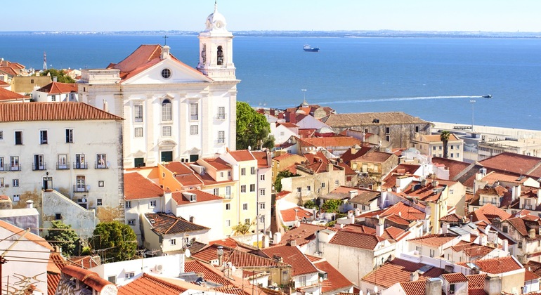 Tour gratuito dell'Alfama: Fado, strade e storie della vecchia Lisbona Portogallo &mdash; #4