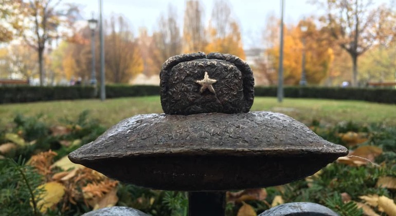 Budapest Geheime Mini-Statuen Kostenlose Tour Ungarn &mdash; #4