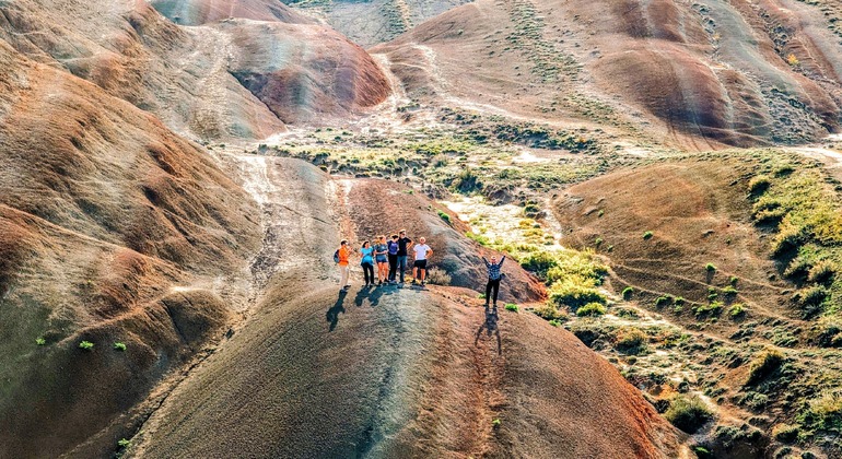 Excursión en todoterreno: Las montañas ocultas del Arco Iris y los monasterios rupestres de Gareji