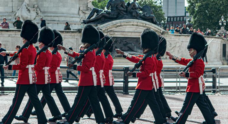 La relève de la garde au palais de Buckingham - Visite guidée gratuite Angleterre &mdash; #3