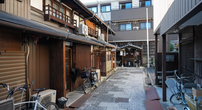 Nagoya History Free Tour: Old Town, Merchant Street & Morning Coffee Provided by Hugo
