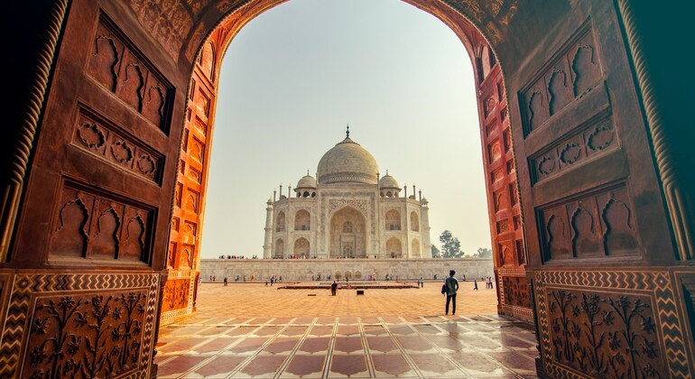 Agra: Visita guiada sin colas al Taj Mahal Entrada rápida India &mdash; #4