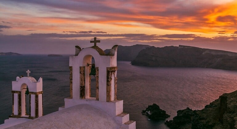 Excursão gratuita a Oia antes do pôr do sol: Histórias acima da Caldeira em Santorini, Greece