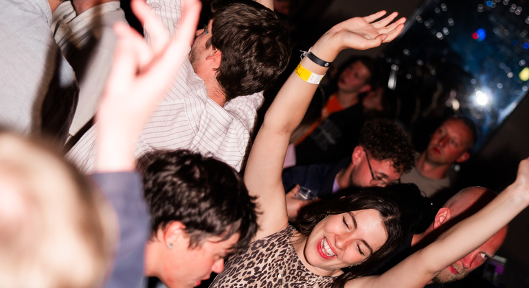 faro-pub-crawl-drinks-games-and-vip-club-entry-en-6