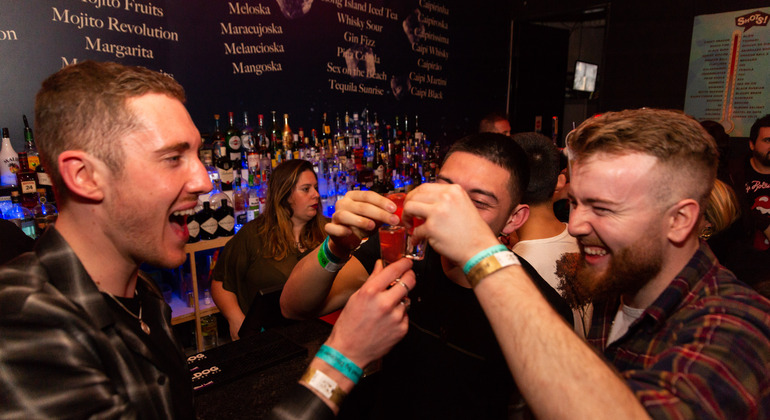 Portimão PubCrawl: A Night with Drinks, Games & VIP Club Entry