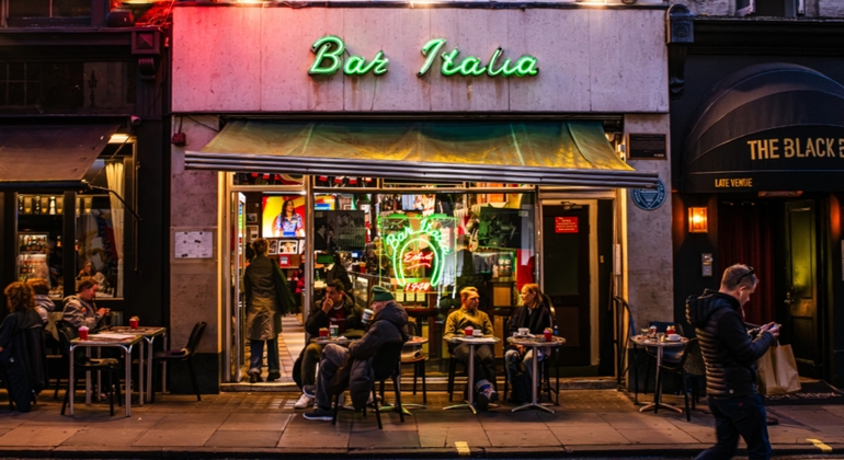 Geheimnisse von Soho Tour: Verborgene Geschichten, Legenden und ikonische Straßen England &mdash; #5
