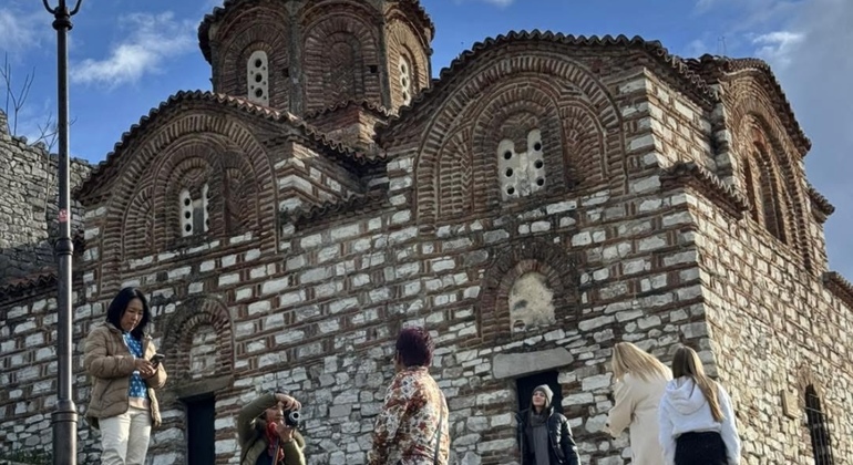 Visite à pied gratuite du château de Berat  Albanie &mdash; #3