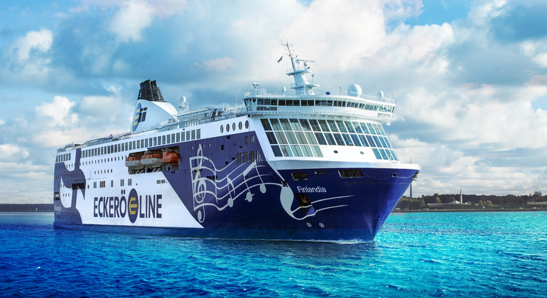 Von Helsinki aus: Tallinn Tagesausflug Flucht, Fähre & Hafen Willkommen
