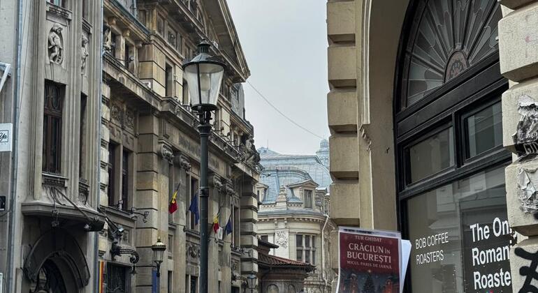Tour gratuito di Bucarest scoperta: Storie di re, scandali e comunismo Romania &mdash; #2