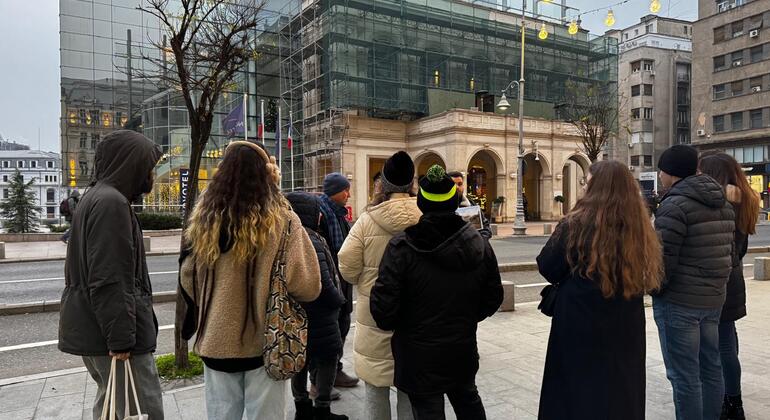 Tour gratuito di Bucarest scoperta: Storie di re, scandali e comunismo Romania &mdash; #3