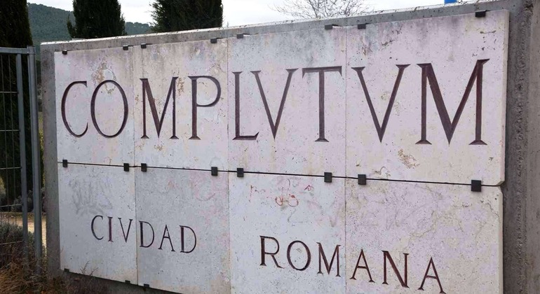 Free Tour Complutum Revive