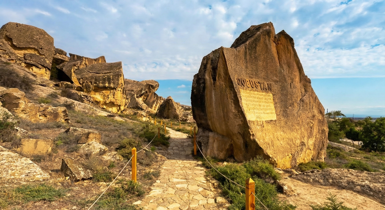 Visita a Gobustan, vulcões de lama e templo do fogo em Baku Azerbaijão &mdash; #12